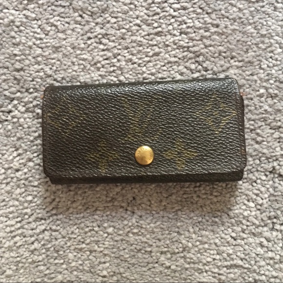 Louis Vuitton Accessories - Vintage Louis Vuitton Key Holder